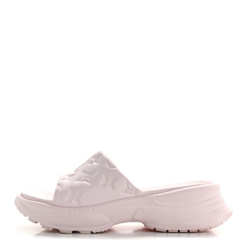 LOUIS VUITTON Rubber Monogram Embossed Pool 55 Flat Comfort Mule 40 Rose Clair