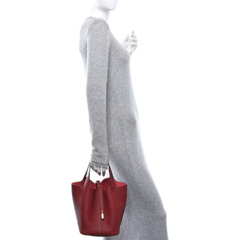 HERMES Taurillon Clemence Picotin Lock 22 MM Rouge H