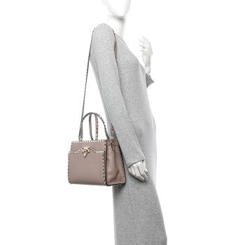 VALENTINO GARAVANI Grained Calfskin Rockstud Flip Lock Tote Poudre