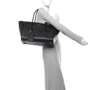SALVATORE FERRAGAMO Hammered Calfskin XL East West Tote Bag Black