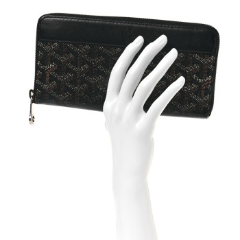 GOYARD Goyardine Matignon Zip Around GM Wallet Black