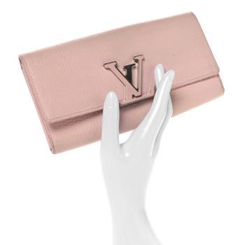 LOUIS VUITTON Taurillon Capucines Wallet Magnolia