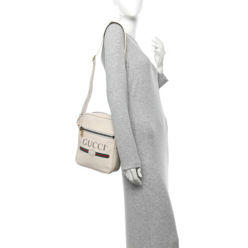 GUCCI Grained Calfskin Logo Messenger Bag White