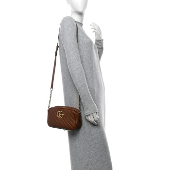 GUCCI Glazed Calfskin Matelasse Diagonal Small GG Marmont Chain Shoulder Bag Cuir