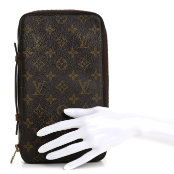 LOUIS VUITTON Monogram Poche Escapade Organizer Wallet