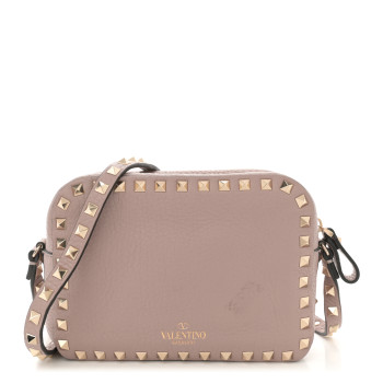 VALENTINO GARAVANI Pebbled Calfskin Rockstud Camera Crossbody Bag Poudre
