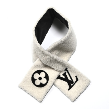 LOUIS VUITTON Shearling Tuffetage Scarf