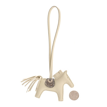 HERMES Milo Lambskin Lizard Touch Grigri Rodeo Horse Bag Charm Craie Ombre HERMES Milo Lambskin Lizard Touch Grigri Rodeo Horse Bag Charm Craie Ombre
