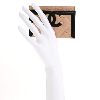 CHANEL Caviar Quilted Filigree Card Holder Beige Black