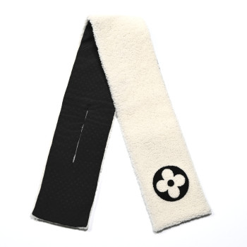 LOUIS VUITTON Shearling Tuffetage Scarf