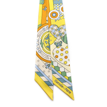HERMES Silk Les Murmures de la Foret Twilly Jaune Vif Vert Miel