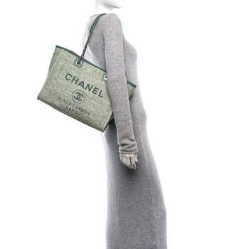 CHANEL Straw Lurex Small Deauville Tote Light Green