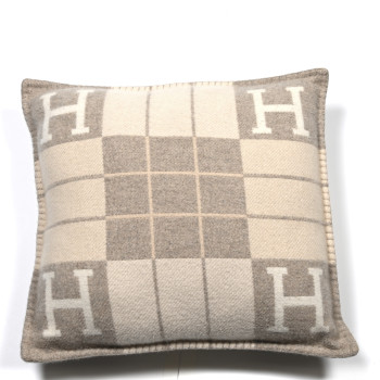 HERMES Wool Cashmere Avalon III Pillow PM Coco Camomille