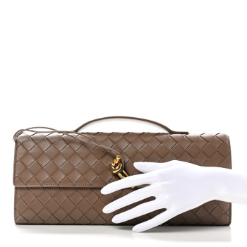 BOTTEGA VENETA Nappa Intrecciato Long Andiamo Top Handle Clutch Pinecone BOTTEGA VENETA Nappa Intrecciato Long Andiamo Top Handle Clutch Pinecone