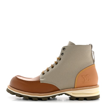LOUIS VUITTON Canvas Calfskin Mens Hinterland Boots 10 Beige Tan