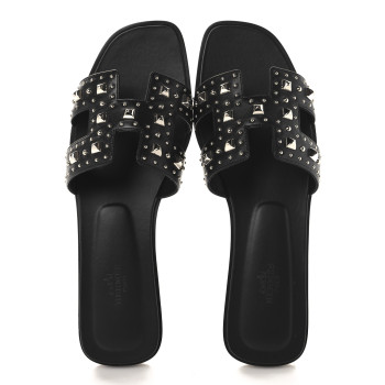 HERMES Calfskin Studded Oran Sandals 40 Black