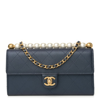CHANEL Goatskin Quilted Chic Pearls Clutch With Chain Navy