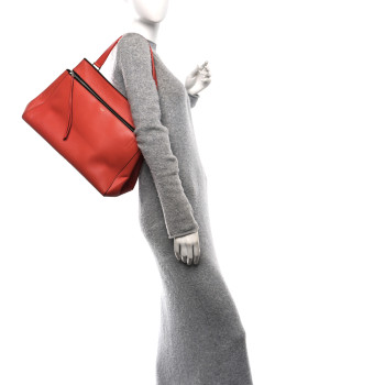CELINE Grained Calfskin Medium Edge Shoulder Bag Vermillion