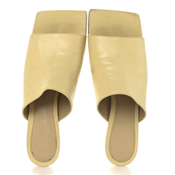 BOTTEGA VENETA Lambskin Stretch Mule Sandals 37 Moon Beam