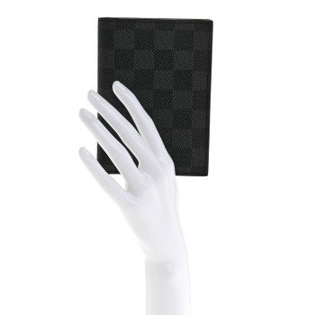 LOUIS VUITTON Damier Graphite Passport Cover