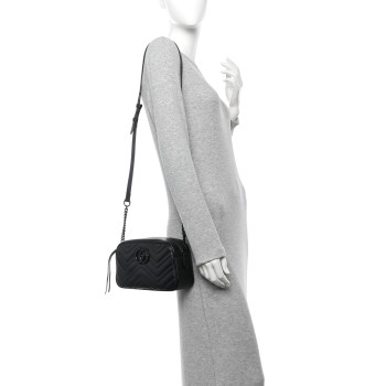 GUCCI Calfskin Matelasse Monochrome Small GG Marmont Chain Shoulder Bag Black
