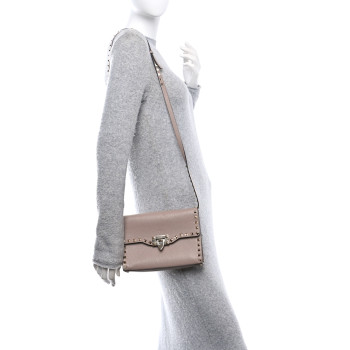 VALENTINO GARAVANI Pebbled Calfskin Medium Rockstud Flip Lock Crossbody Bag Loto
