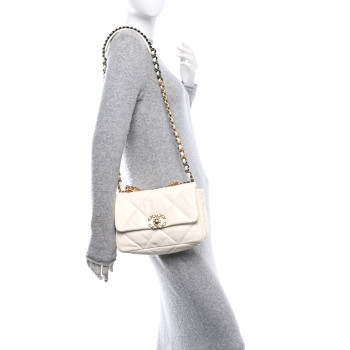 CHANEL Lambskin Quilted Medium Chanel 19 Flap White