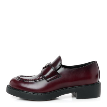 PRADA Spazzolato Metal Triangle Logo 50mm Loafers 39.5 Cordovan