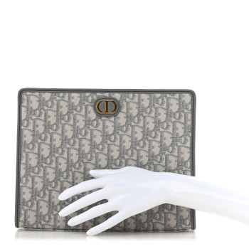 CHRISTIAN DIOR Oblique Medium 30 Montaigne Pouch Grey
