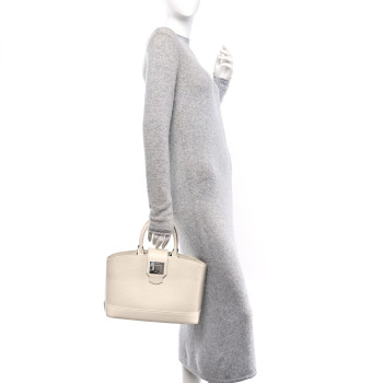 LOUIS VUITTON Epi Mirabeau PM Ivory LOUIS VUITTON Epi Mirabeau PM Ivory
