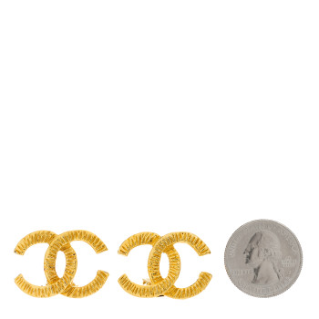 CHANEL CC Clip On Earrings Gold