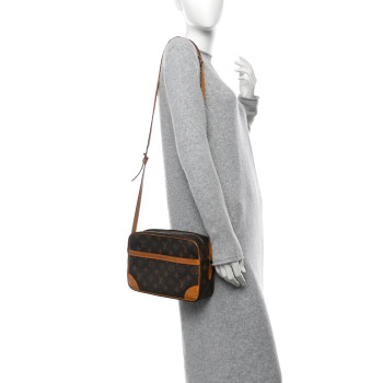 LOUIS VUITTON Monogram Trocadero 27