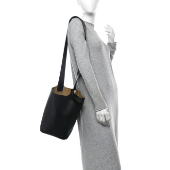 LOEWE Smooth Calfskin Medium Pebble Bucket Bag Black
