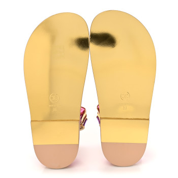 靴 YELLO O2 CRYSTAL EMBLEM SANDALS CHANEL Metallic Laminated Calfskin Crystal Star CC Velcro