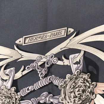 HERMES Silk Le Mors A La Conetable Scarf 90